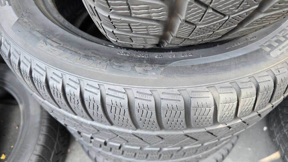 4 anvelope iarnă Pirelli 225/55/18 -6 mm
