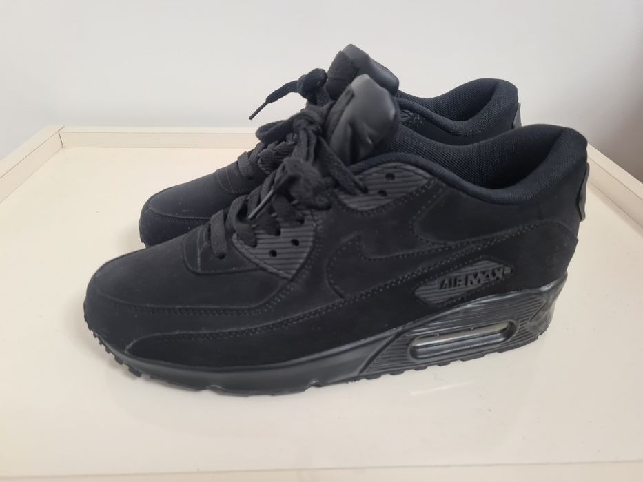 Маратонки марка NIKE