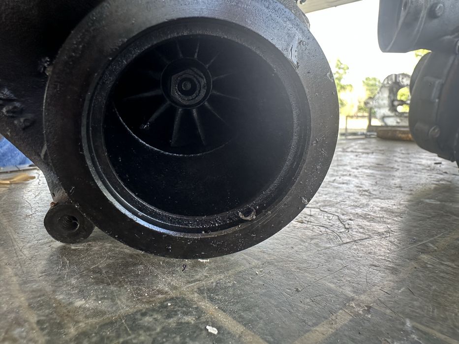 Продавам БМВ турбини хибрид 2260v 231/235/272к.с