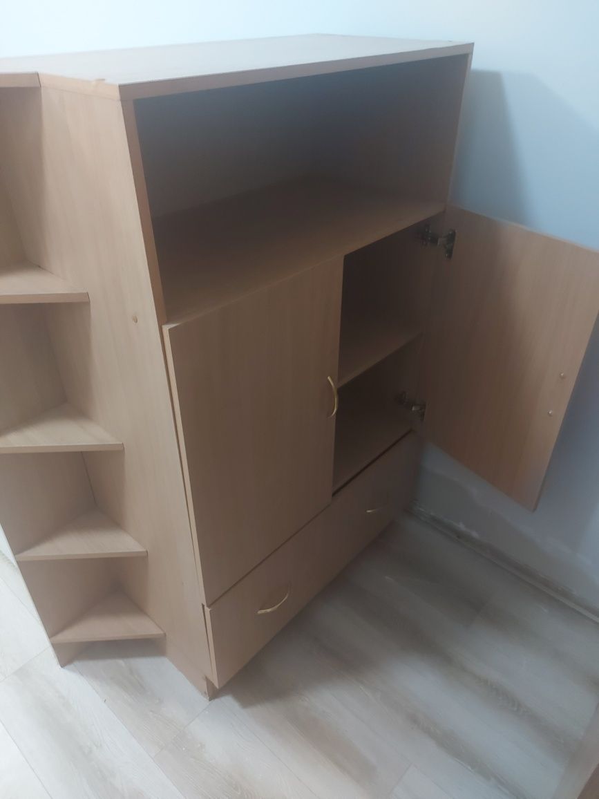Маленький шкаф в прихожуюю