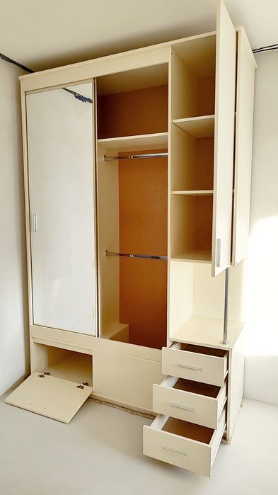 Шкаф-купе ЛДСП. Высота 240, ширина 160