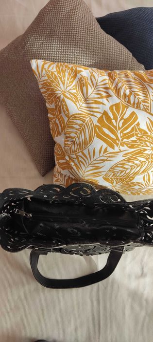 Стилна дамска чанта с флорални мотиви от две части