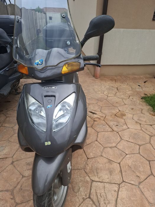 Vând scuter Daelim OTELO 125