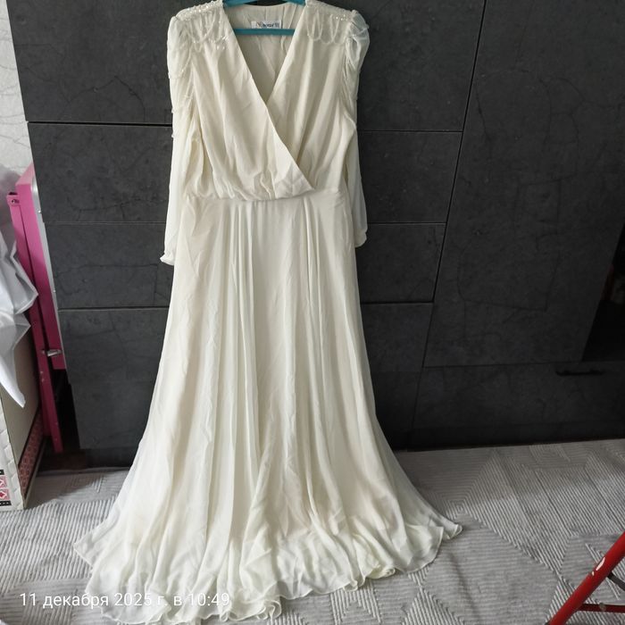 Продам новое платье