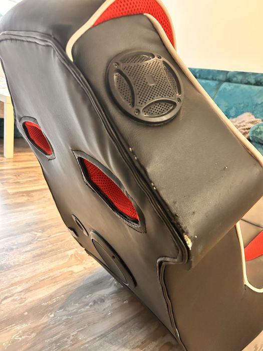 Scaun gaming multimedia