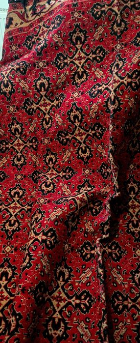 Голям килим от вълна