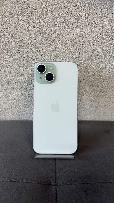 iPhone 15 128GB.