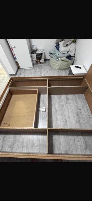 Vand pat 160x200 stare exceptionala (fara saltea )