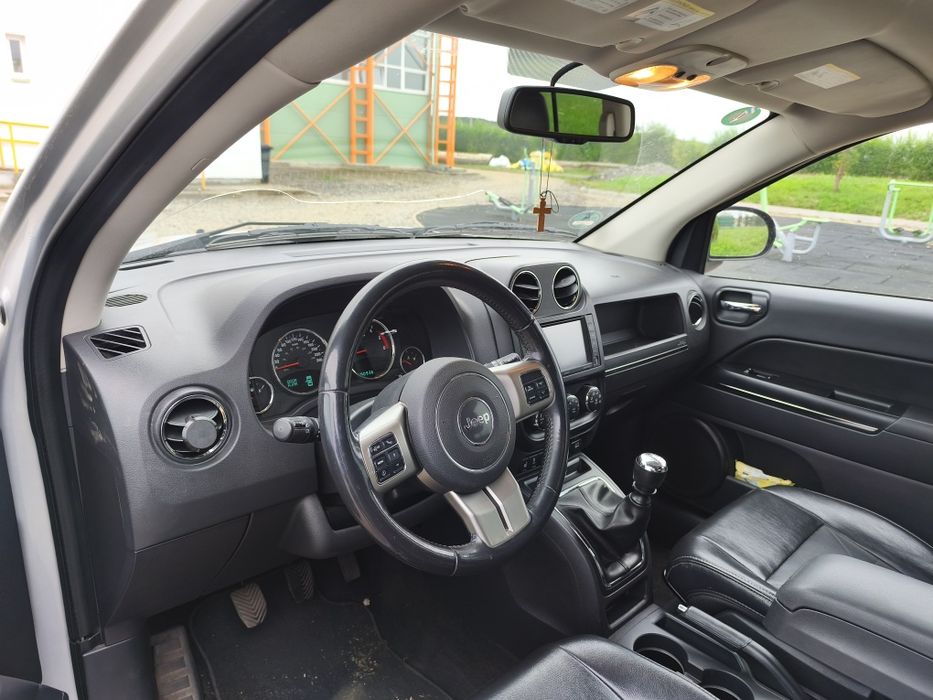 Vând Jeep Compass anul 2011 mașină foarte îngrijită!!!