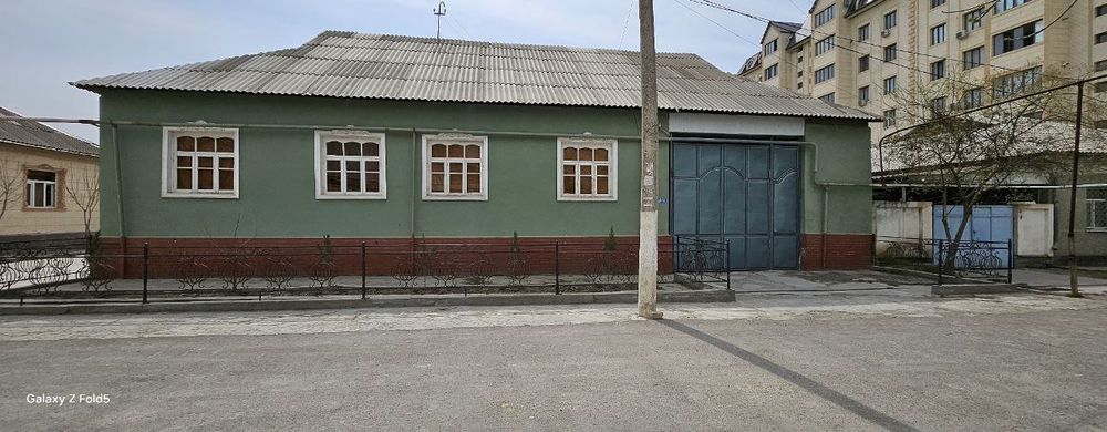 Биринчи мавзеда 6 сотокли ховли