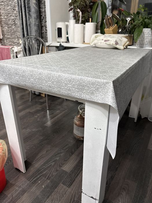 Стол деревянный б/у крашенный самовывоз