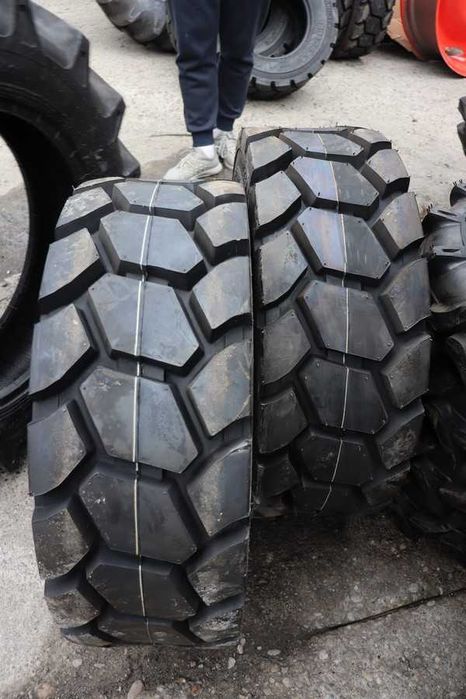 10-16.5 FORERUNNER 12PR cauciucuri noi BOBCAT