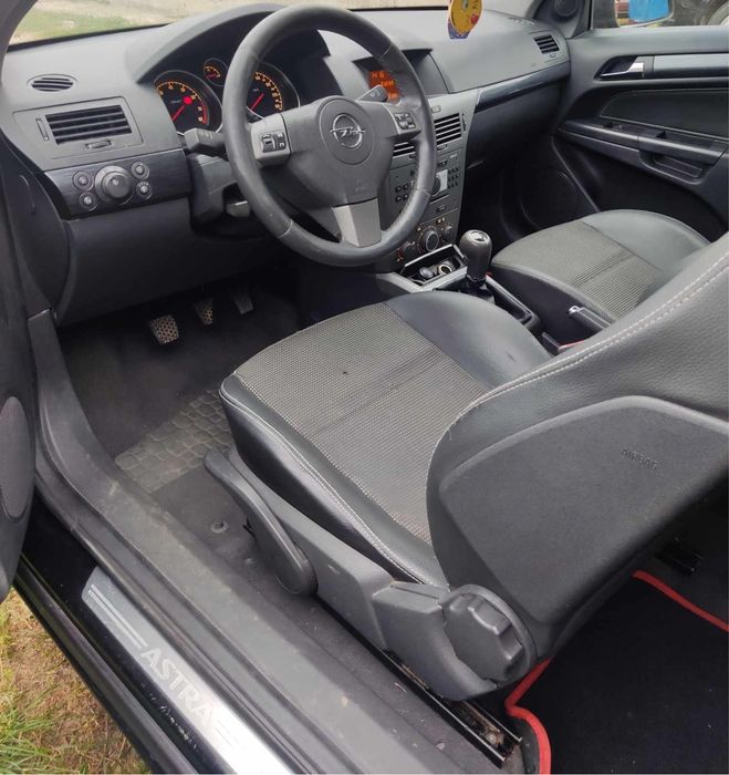 Dezmembrez opel astra h  gtc