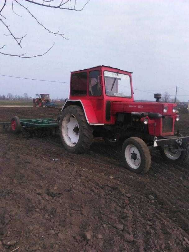 Vand tractor u 650 m.