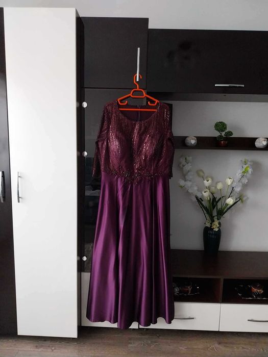 Vand Rochie de Dama Eleganta