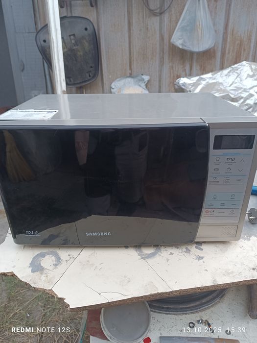 Продаю микроволновку Samsung TDS