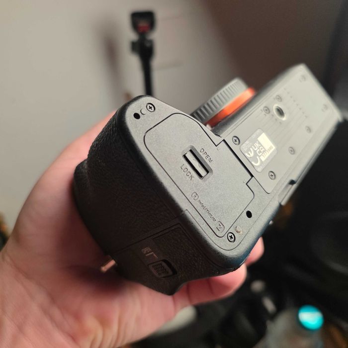 Sony A7 IV - Практически НОВ на 8000 кадъра!