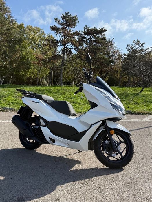 Scuter Honda PCX 125 cc automat