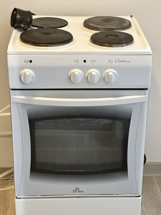 Продам электрическую плиту