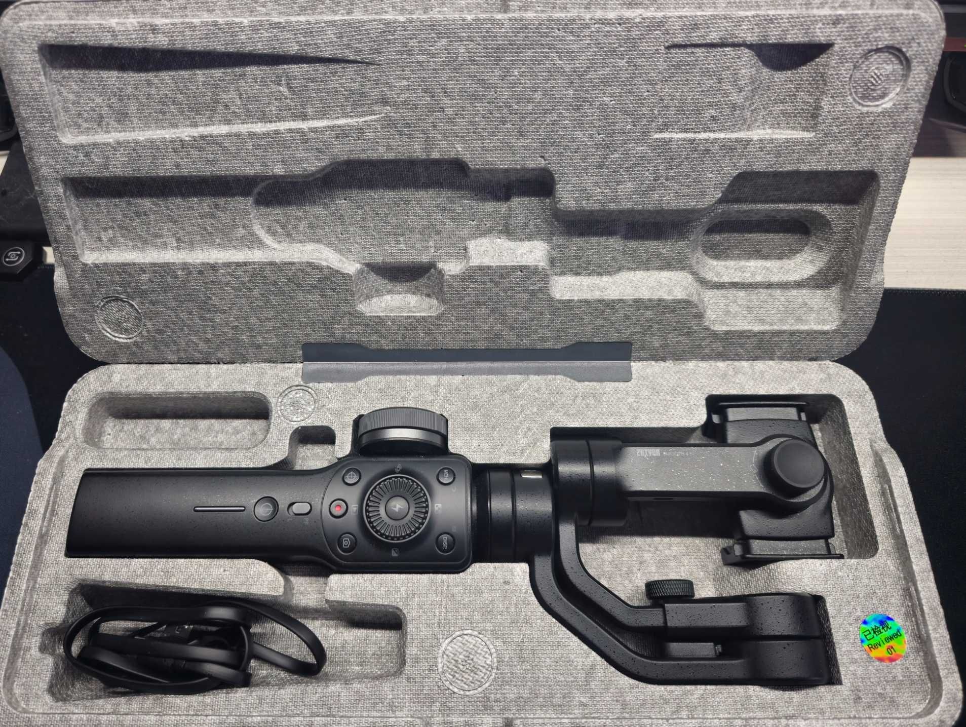 Гимбал Smooth 4 Zhiyun