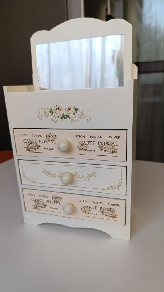 Organizator cu sertare pentru accesorii