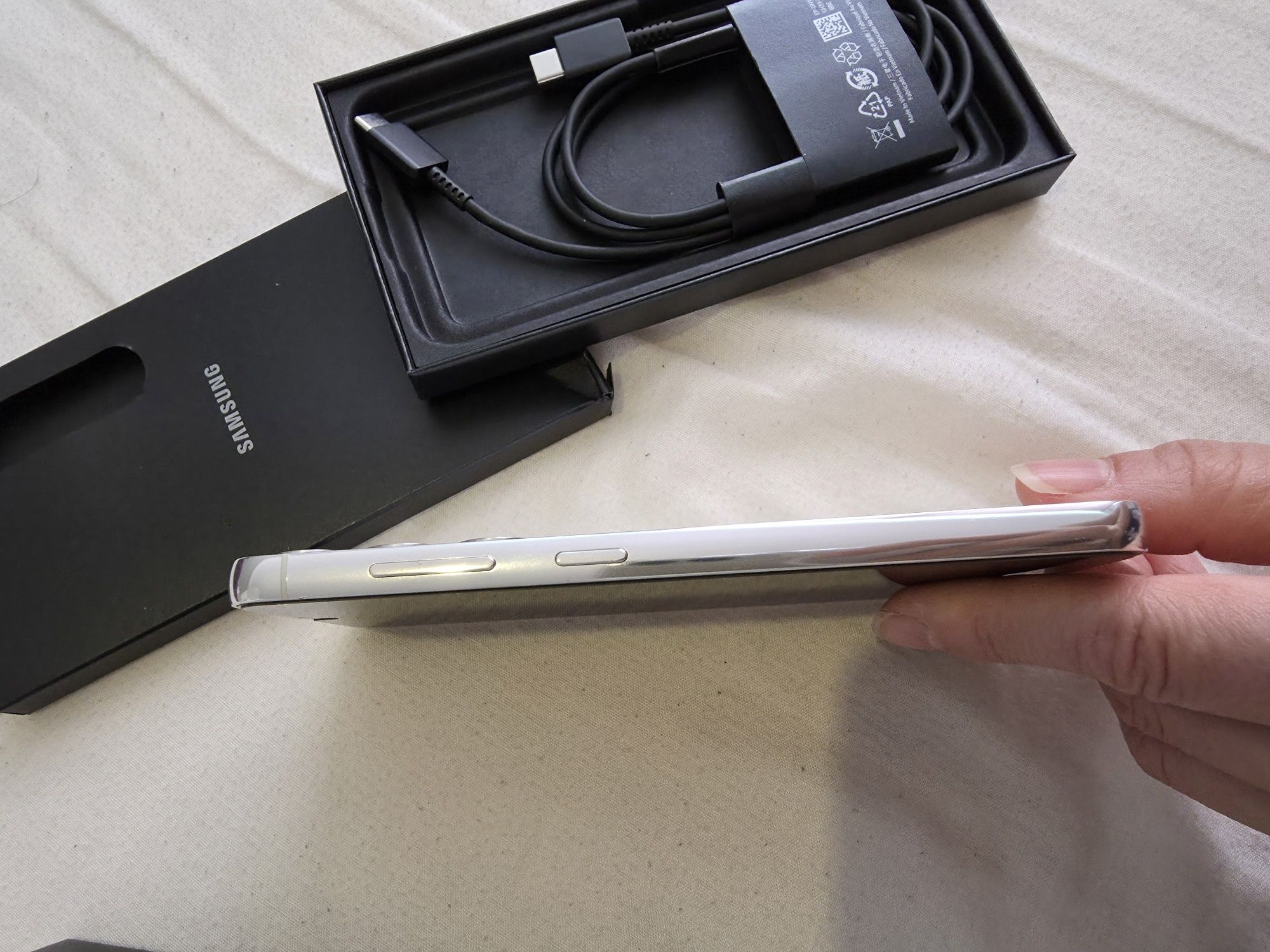 Samsung S 23 cream