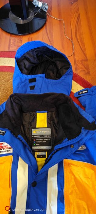 Vând Geaca de goretex M