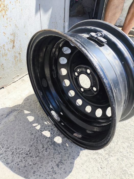 Vând set jenți Logan 2014 cu senzor