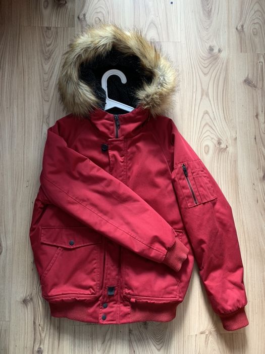 Червено яке Bershka