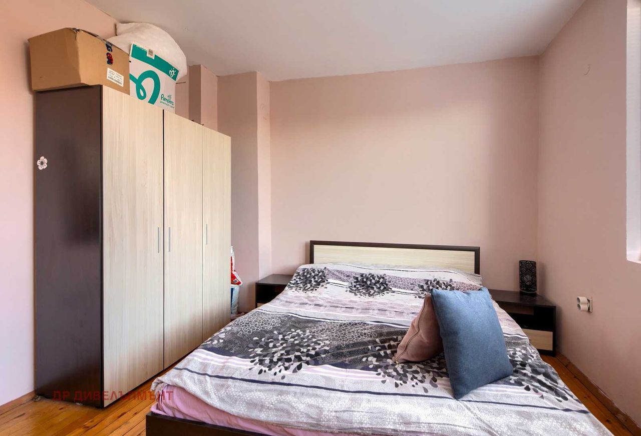 Продава се Къща в с. Житен, Област София-град - 335 кв.м за 851 €/кв.м - Снимка #9