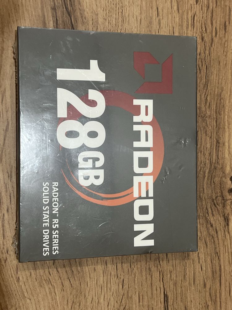 Продам жёсткий диск ssd 128GB новый
