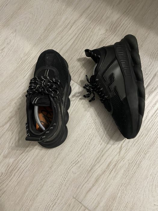 Versace chain reaction