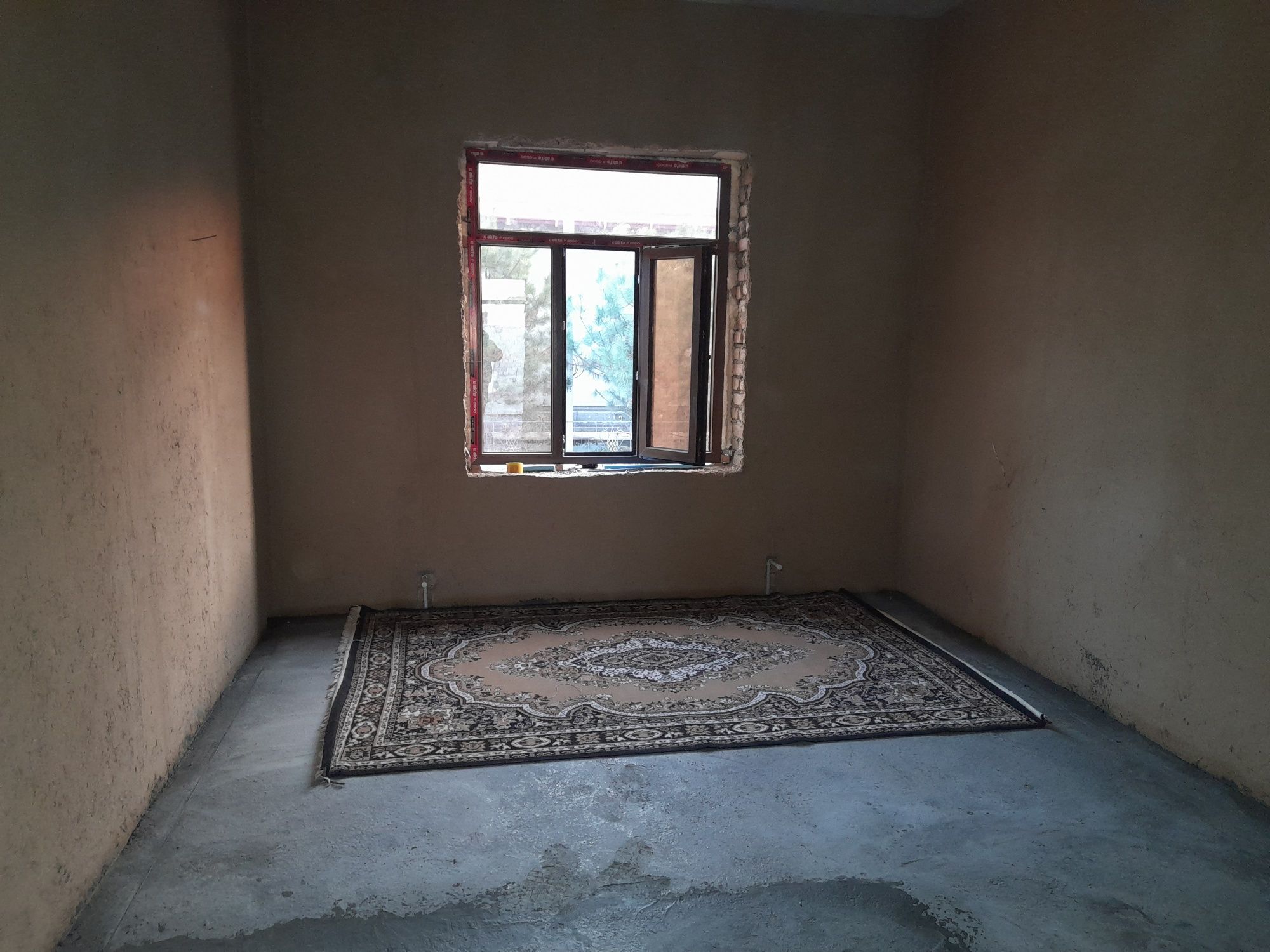 Motrid tarafdan òtganda pòlatdarxonga uy sotiladi 6 sòtuq hovli bor
