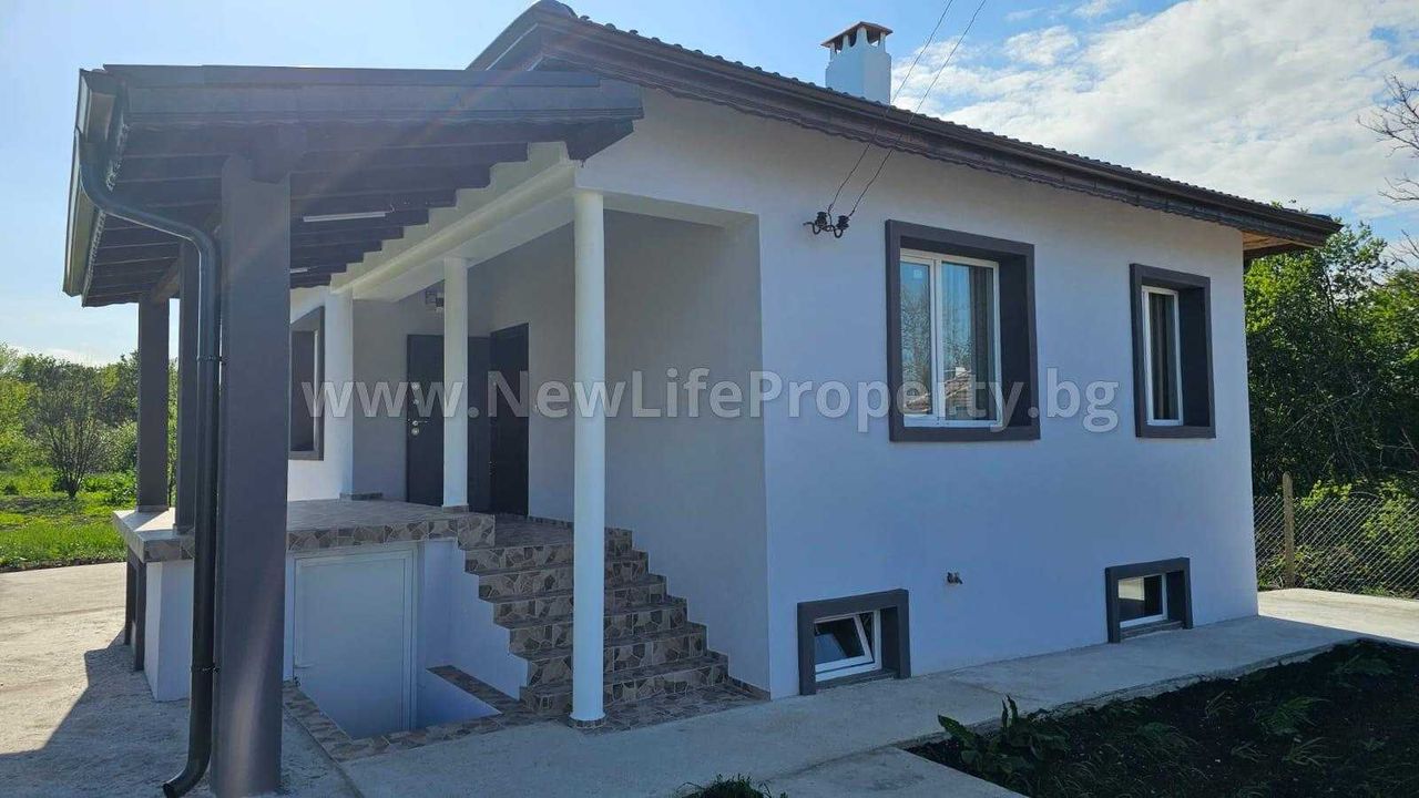 Продава се Къща в с. Дюлево, Област Бургас - 135 кв.м за 956 €/кв.м - Снимка #1