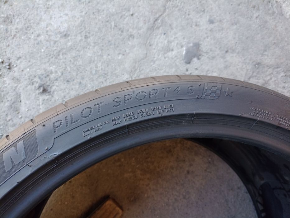 2 anvelope de vara Michelin 315/30 R22 dot 4520