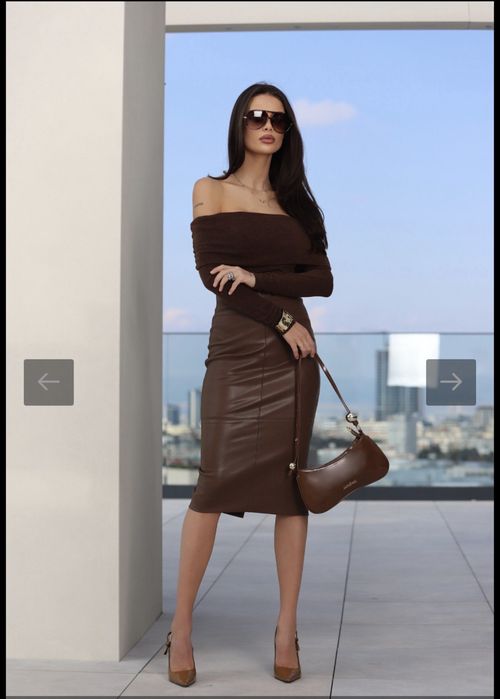 Кожена пола Avin