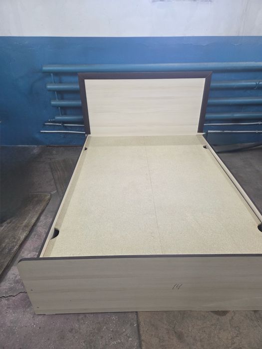 Продам кровать с матросом