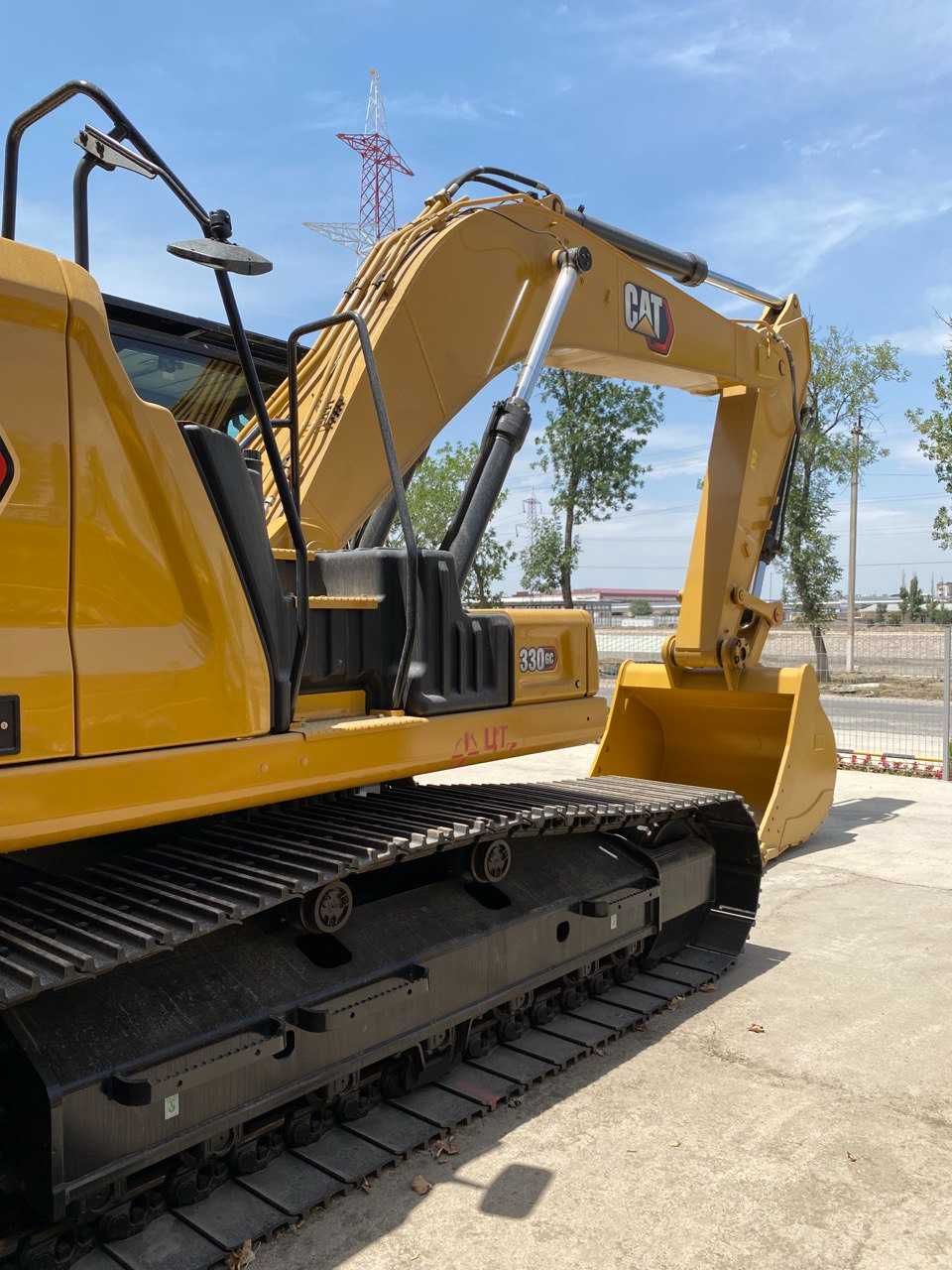 Zanjirli ekskavator CAT 330 GC