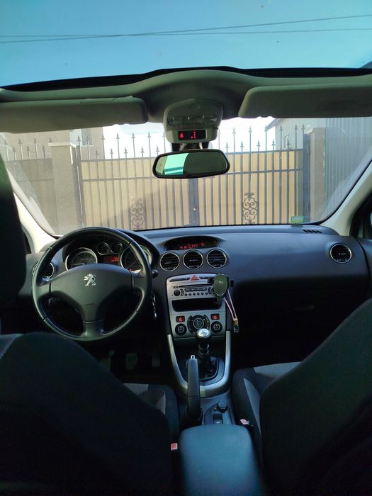 Vând Peugeot 308 sw 2011