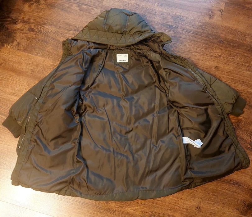 Vand geaca matlasata cu gluga, Zara, marimea 122 cm