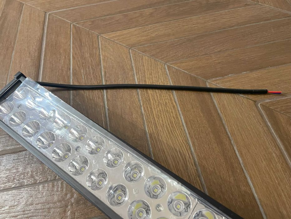Двуредов LED светлинен бар 240W А208