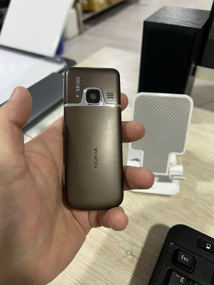 Nokia 6700 Choco