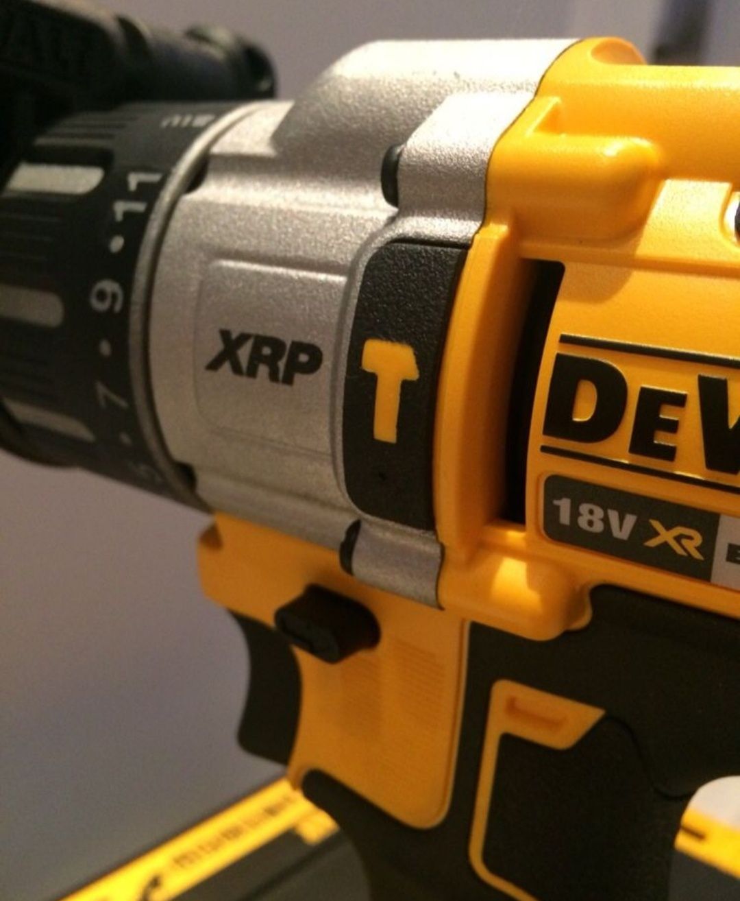 DeWALT DCD996N Винтоверт Бормашина 18V/95Nm