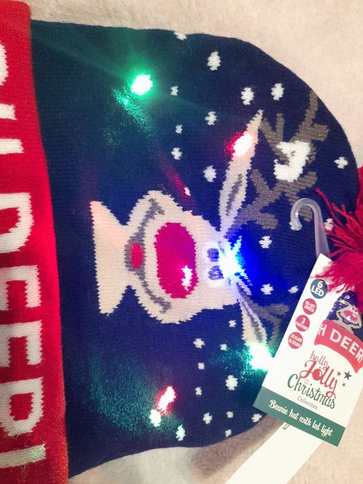 2 Caciuli cu LED pentru Craciun/iarna