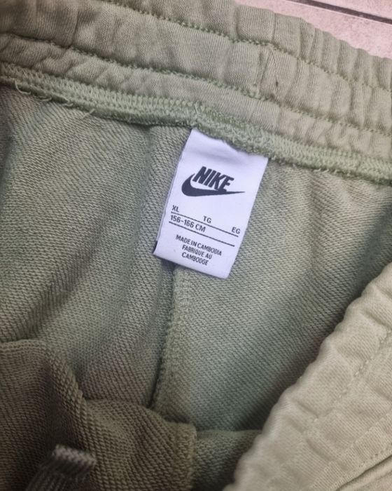 Дамско Nike номер S