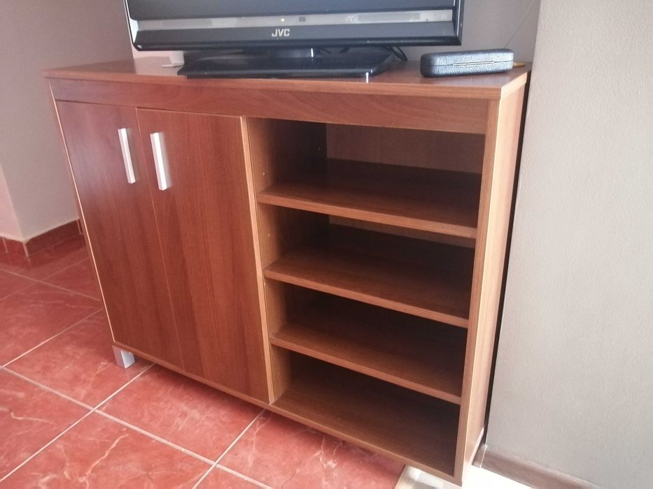 Спалня със скрин ,гардероб ,колона и шкаф