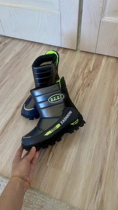 Ботинки сапожки зимние мальчик или девочка р.34