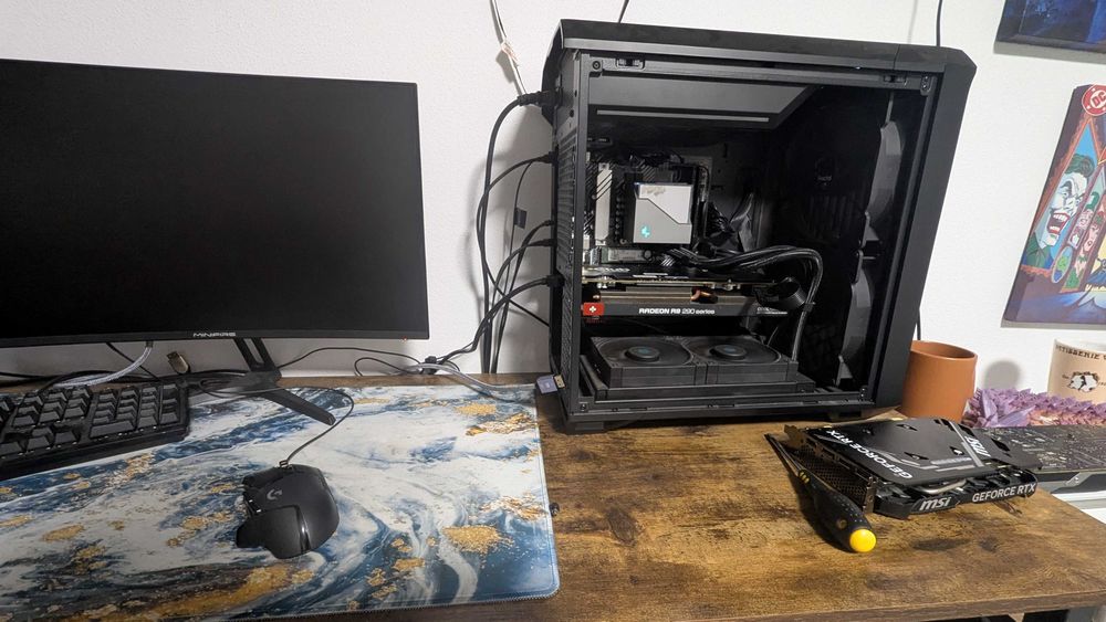 Vând două plăci video – pentru piese sau reparație Nvidia AMD GPU