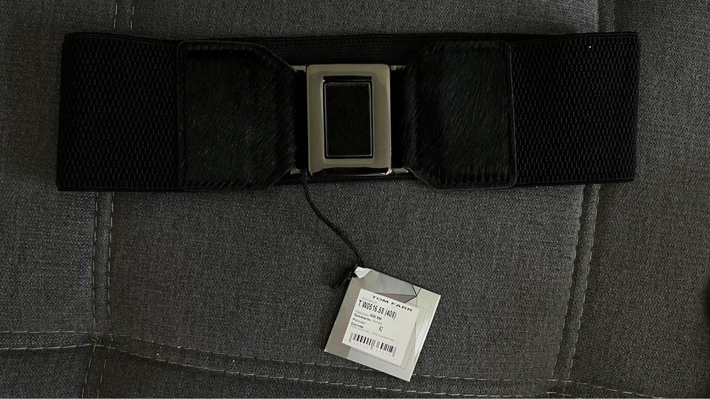 Женский ремень со вставкой