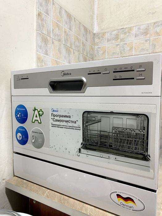 Посудомоечная машина Midea MCFD55200W